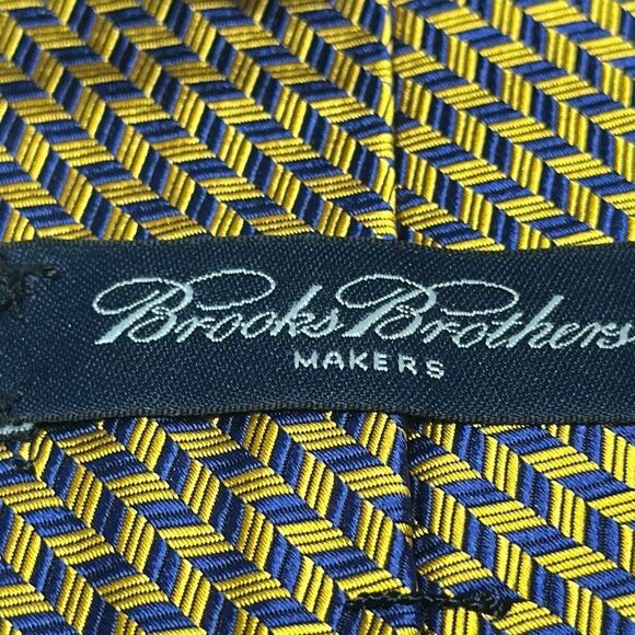Brooks Brothers Makers Chevron Pure Silk tie Woven in Italy Made USA necktie - Picture 5 of 6